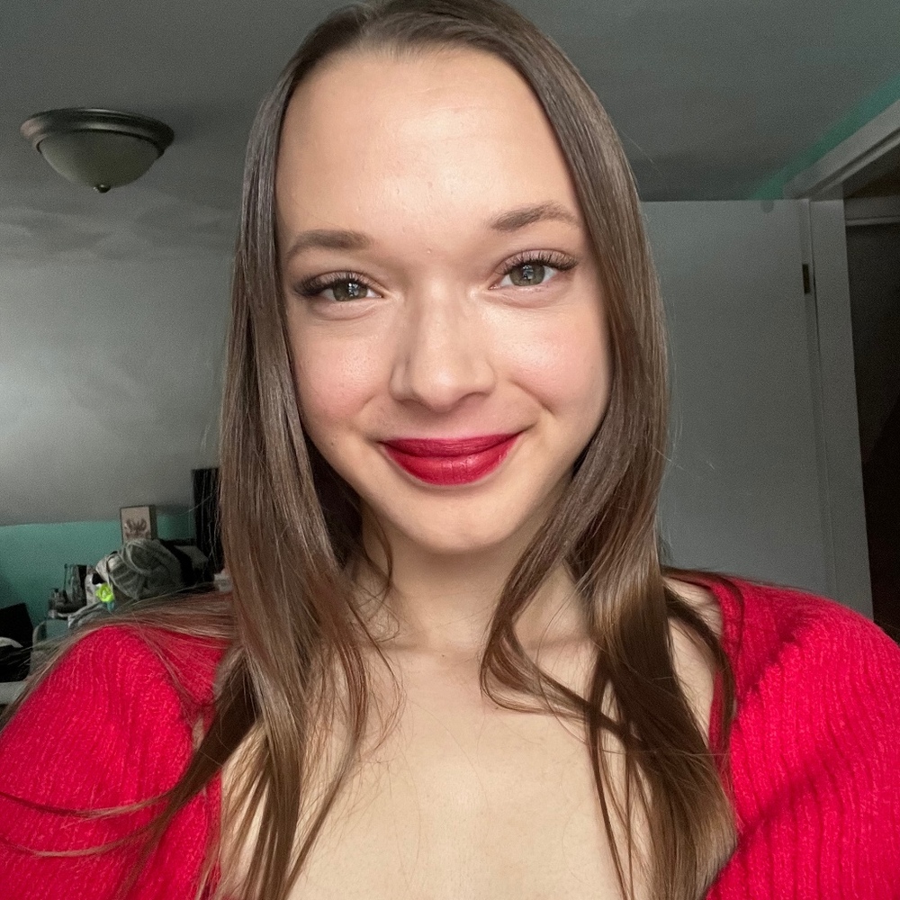 Meet your Posher, Alyssa